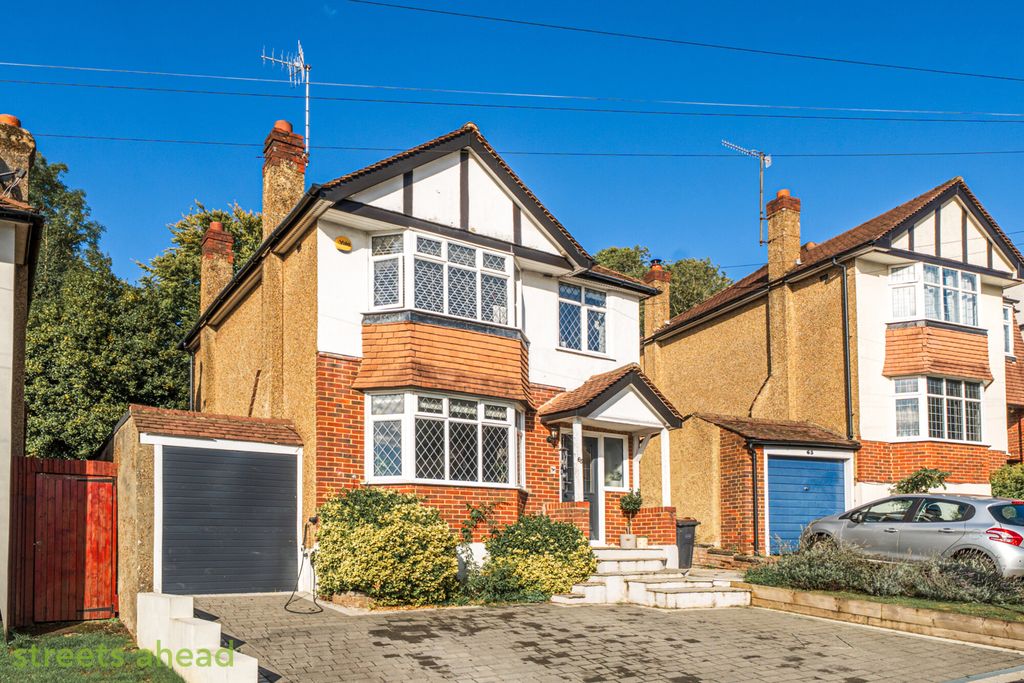 Property photo 1 of 19 82c4c7Fa-Eaff-405...