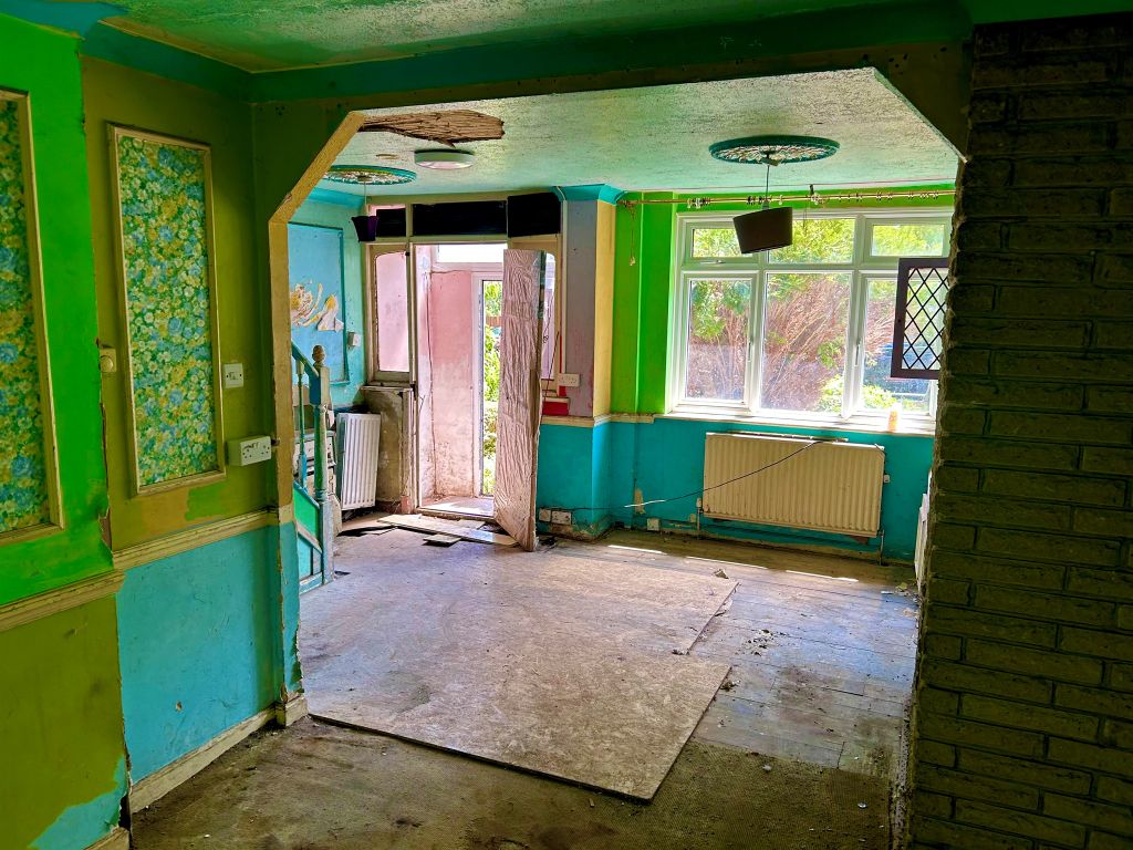 Property photo 1 of 8