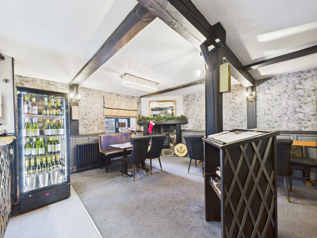 Property photo 3 of 32 Cam03185G0-Pr0126-Still004