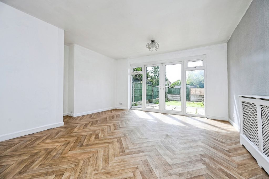 Property photo 2 of 14 Pbox-Img.Jpg