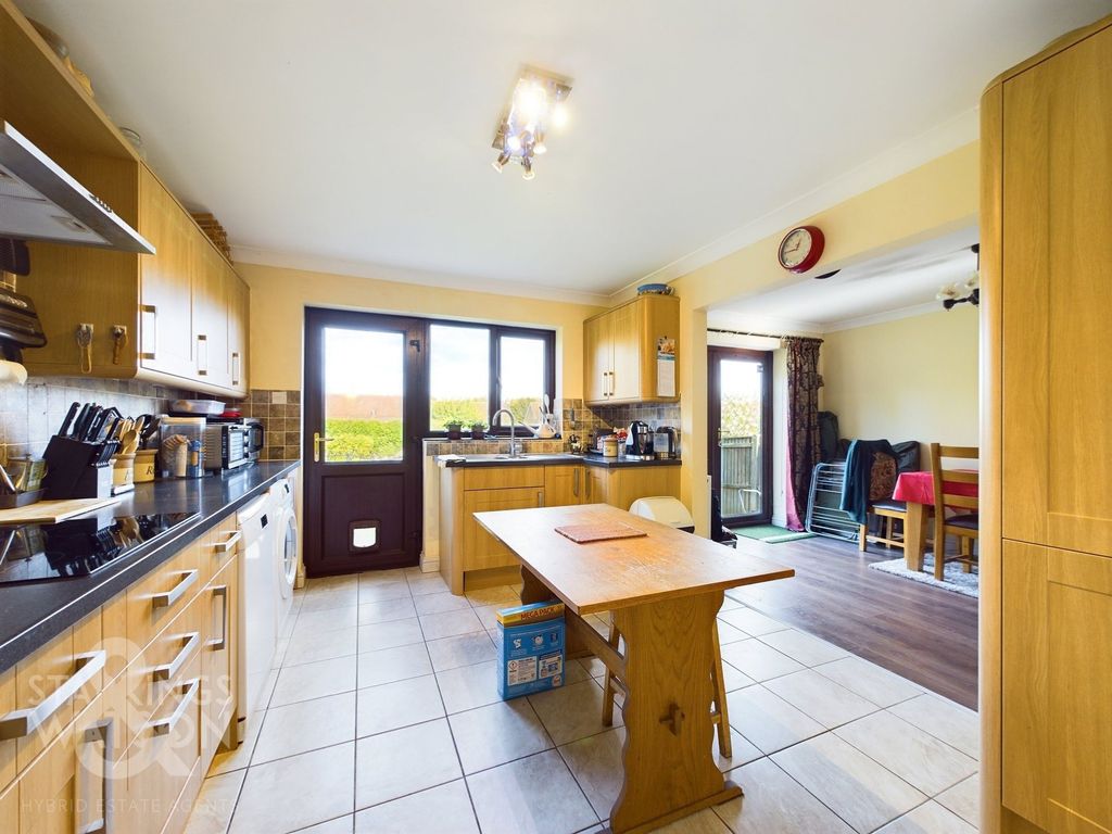 Property photo 2 of 24