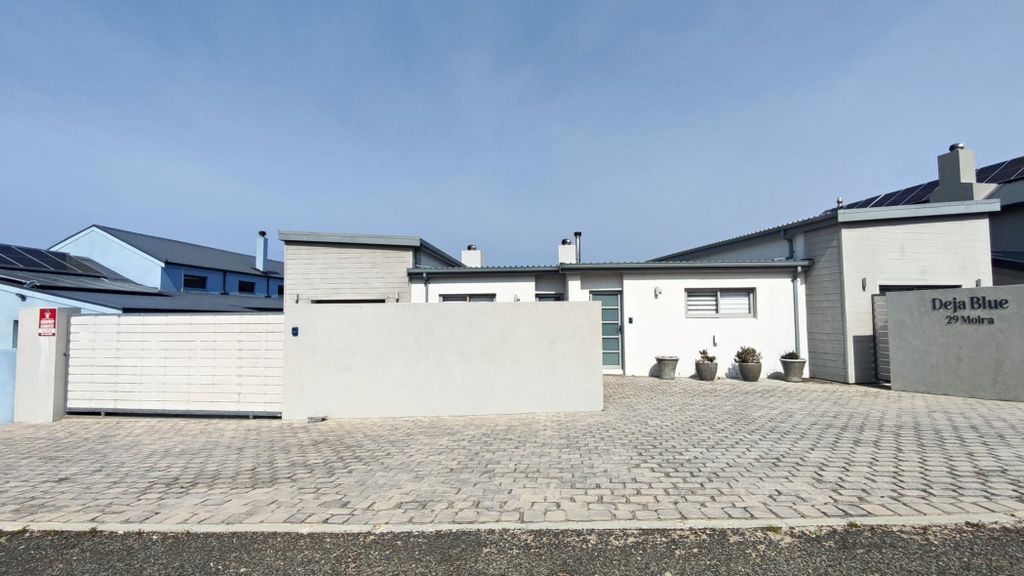 Property photo 1 of 34