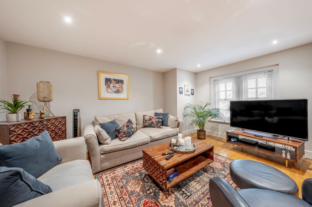 Property photo 3 of 19