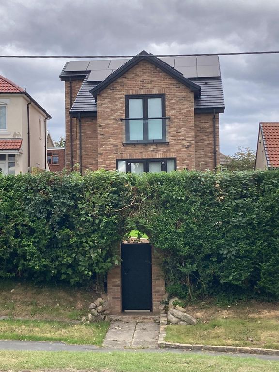 Property photo 2 of 31