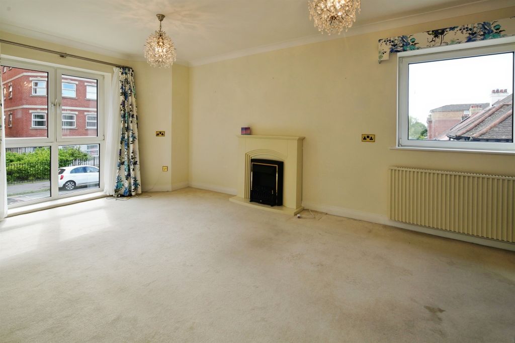 Property photo 3 of 11