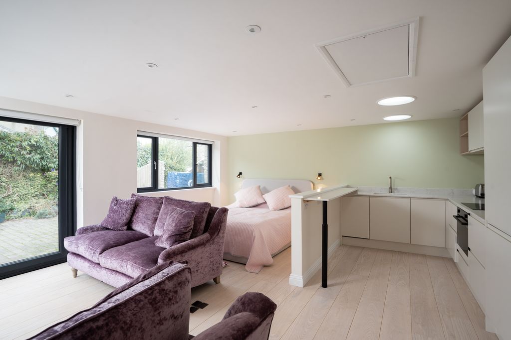 Property photo 2 of 24