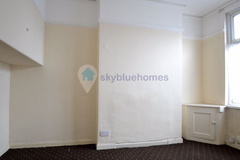 Property photo 2 of 7 Photo 1