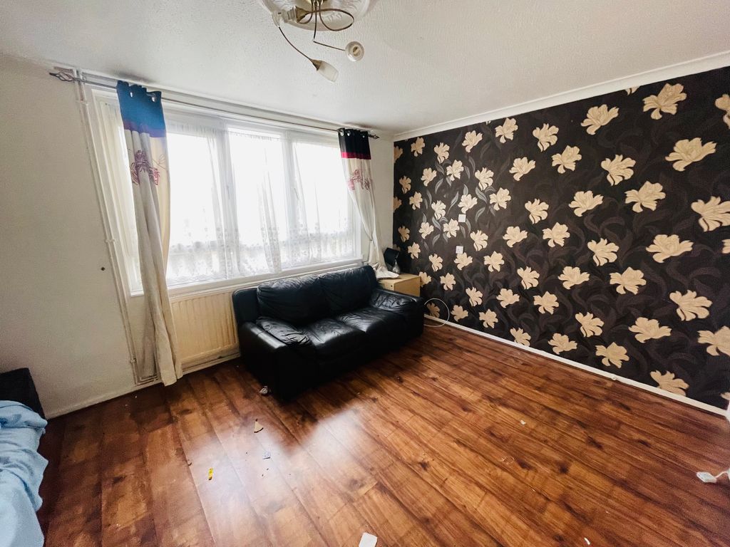 Property photo 3 of 10 Img_2282