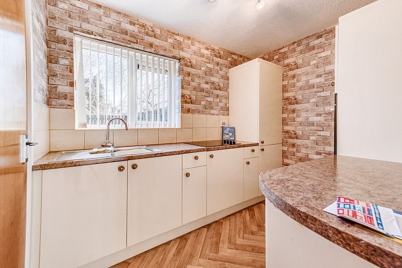 Property photo 3 of 12 4202022
