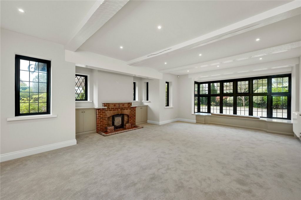 Property photo 3 of 22 Drawing Room