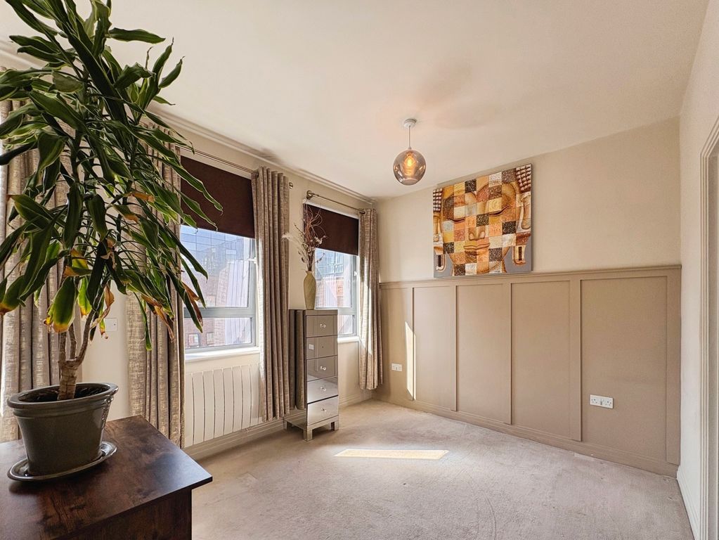 Property photo 3 of 16 Pbox-Img.Jpg