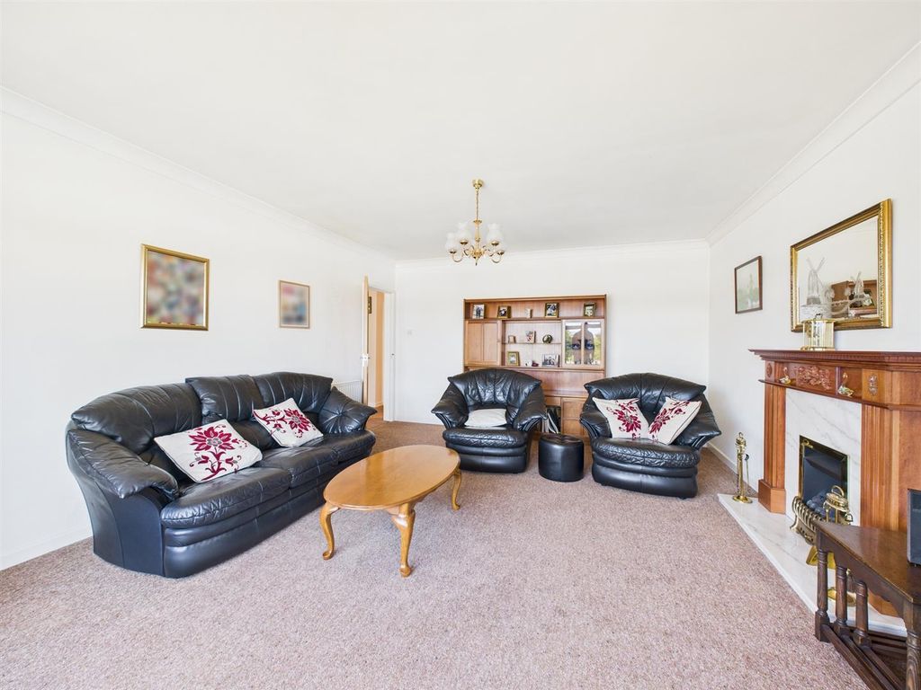 Property photo 2 of 20 Cam02885G0-Pr0465-Still006.Jpg