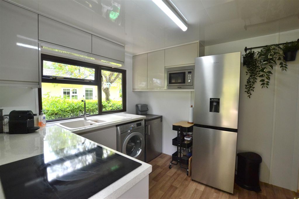 Property photo 3 of 14 Kitchen.Jpg
