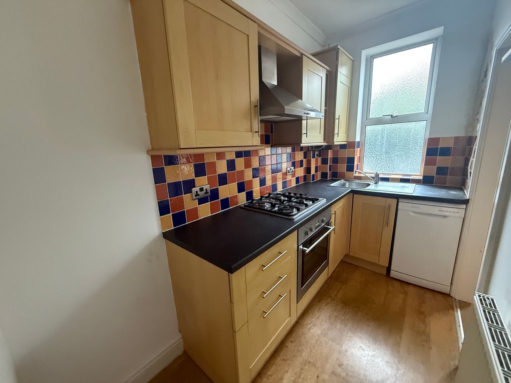 Property photo 3 of 18 Bedroom