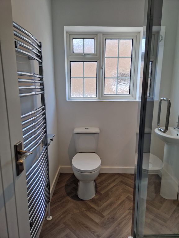 Property photo 3 of 8 Bathroom