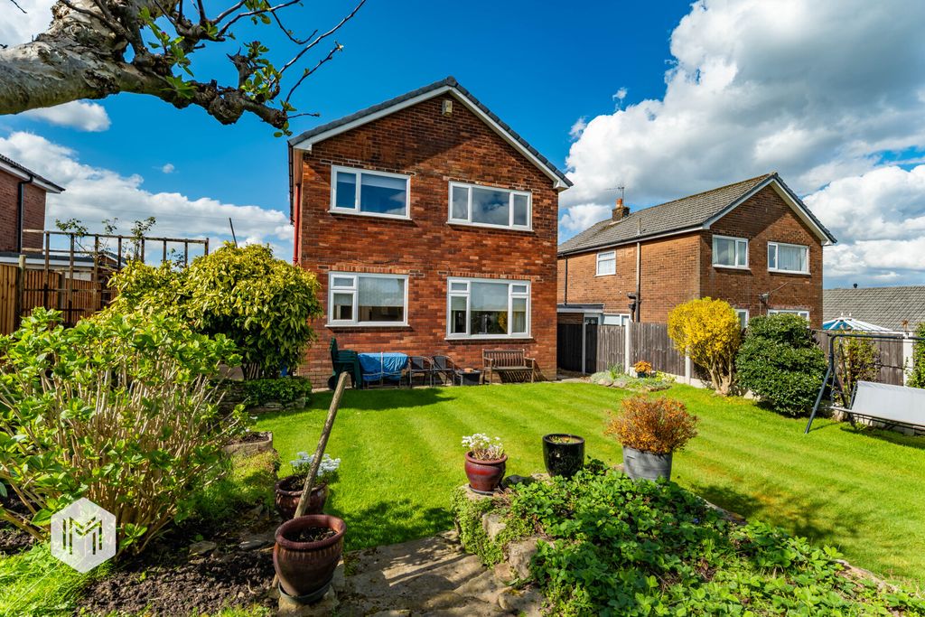 Property photo 3 of 23 Picture No. 12