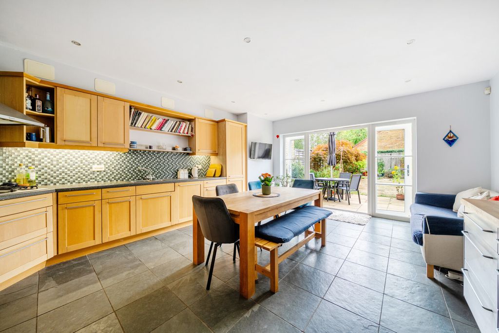 Property photo 2 of 19 1514086-5-1A08629...