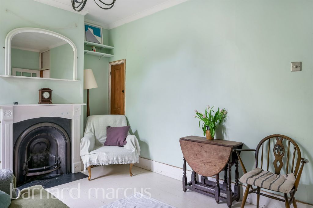 Property photo 3 of 15 Dining Room