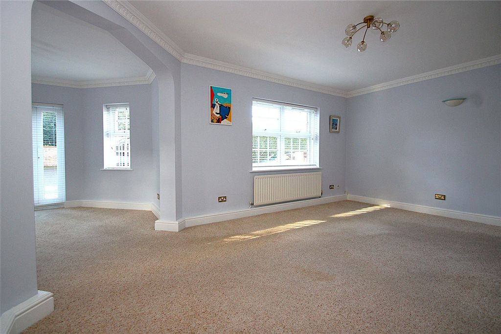 Property photo 2 of 18 Picture 2