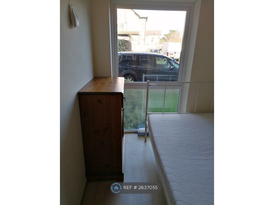 Property photo 2 of 3