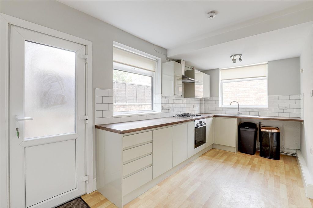 Property photo 2 of 17 1784.Jpg