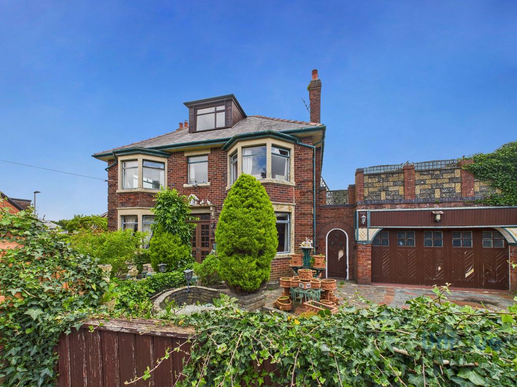 Property photo 1 of 27