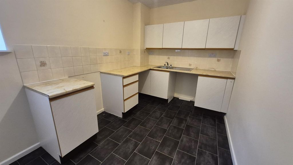 Property photo 2 of 11 F4-9Ms Kitchen 4.Jpeg