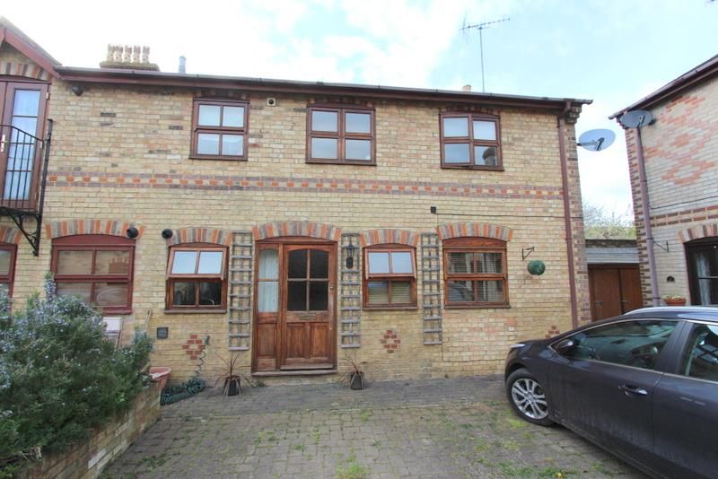 Property photo 1 of 5