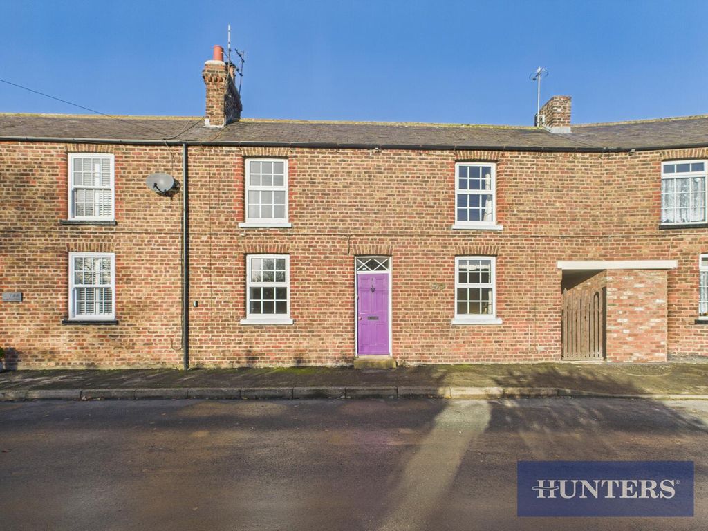 Property photo 1 of 14 Front (Exterior)