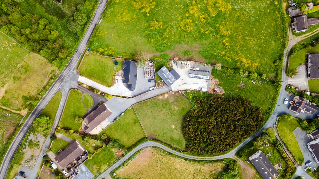 Property photo 2 of 39 0001