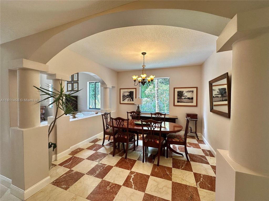 Property photo 1 of 3 <Alttext/>