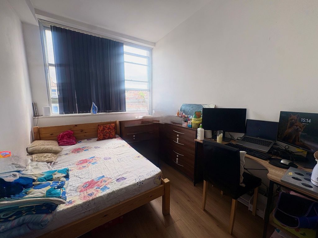 Property photo 2 of 5