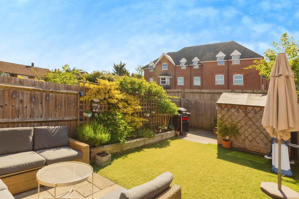 Property photo 1 of 11 Garden