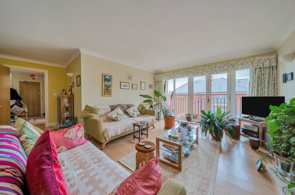 Property photo 2 of 12