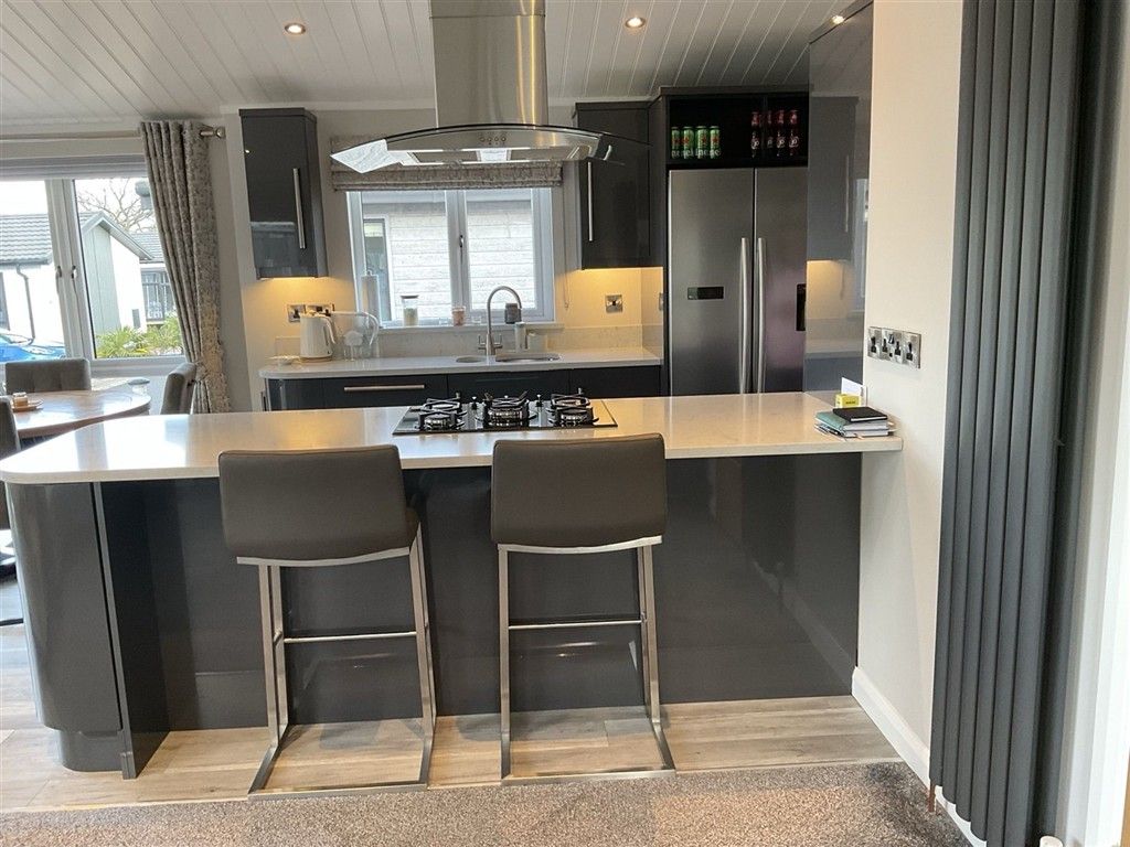 Property photo 3 of 8 Kitchen/Diner