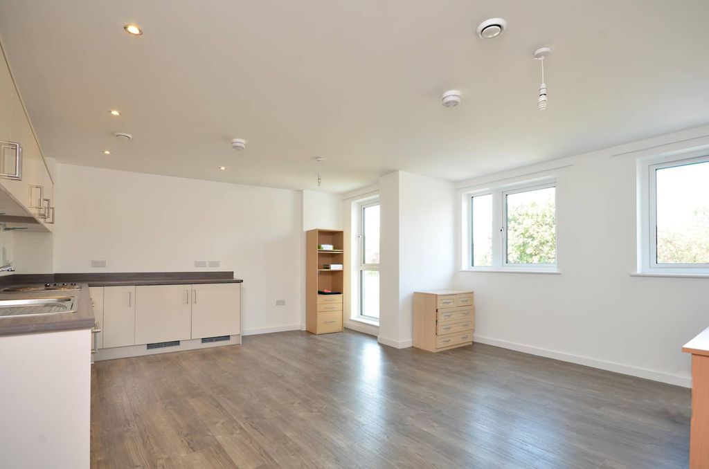 Property photo 1 of 4