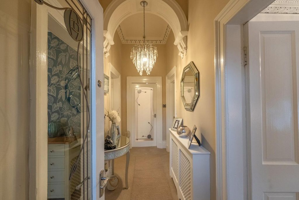 Property photo 3 of 48 Hallway