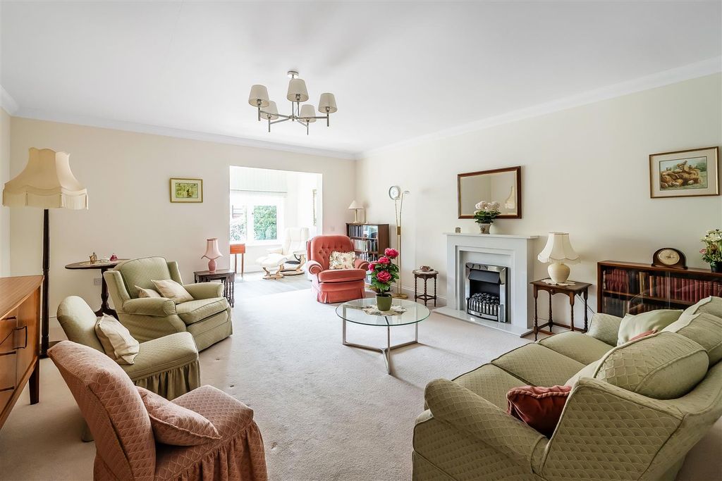 Property photo 2 of 11 2-Reeves-House-16.Jpg