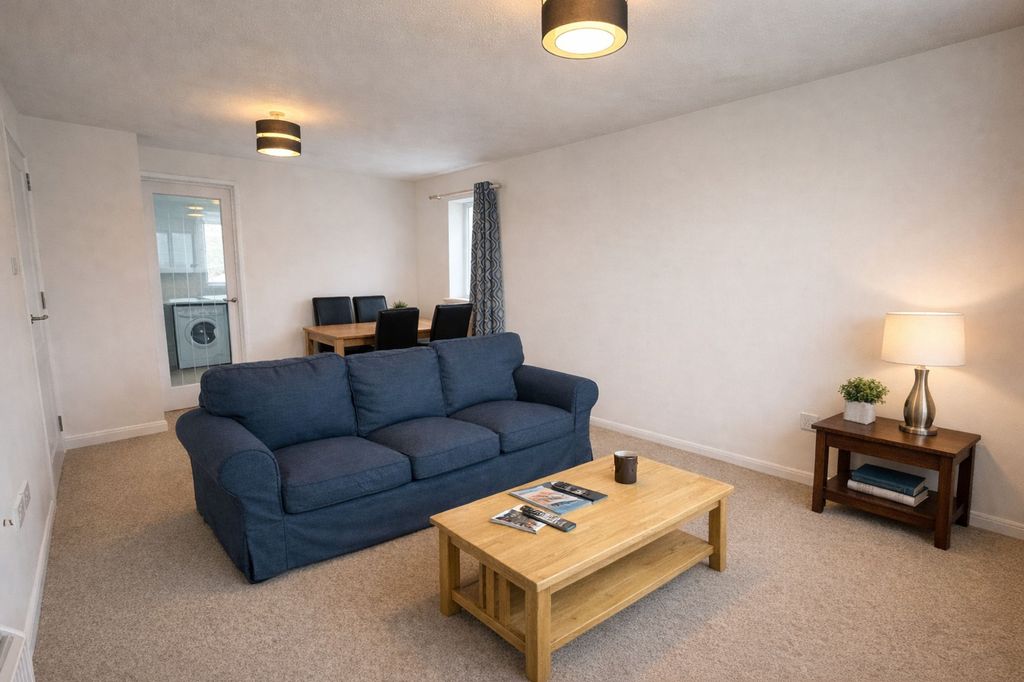 Property photo 2 of 6