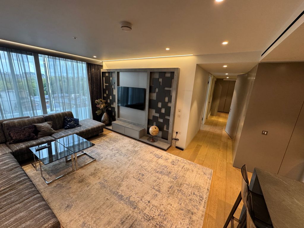 Property photo 3 of 35