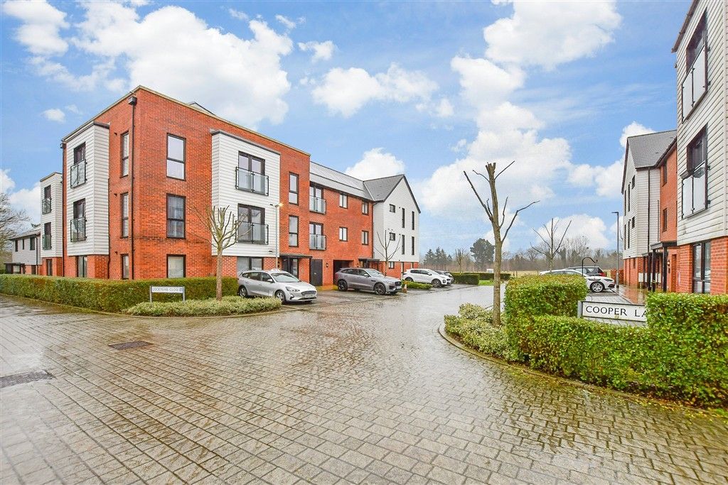 Property photo 1 of 13 External (Brochure)