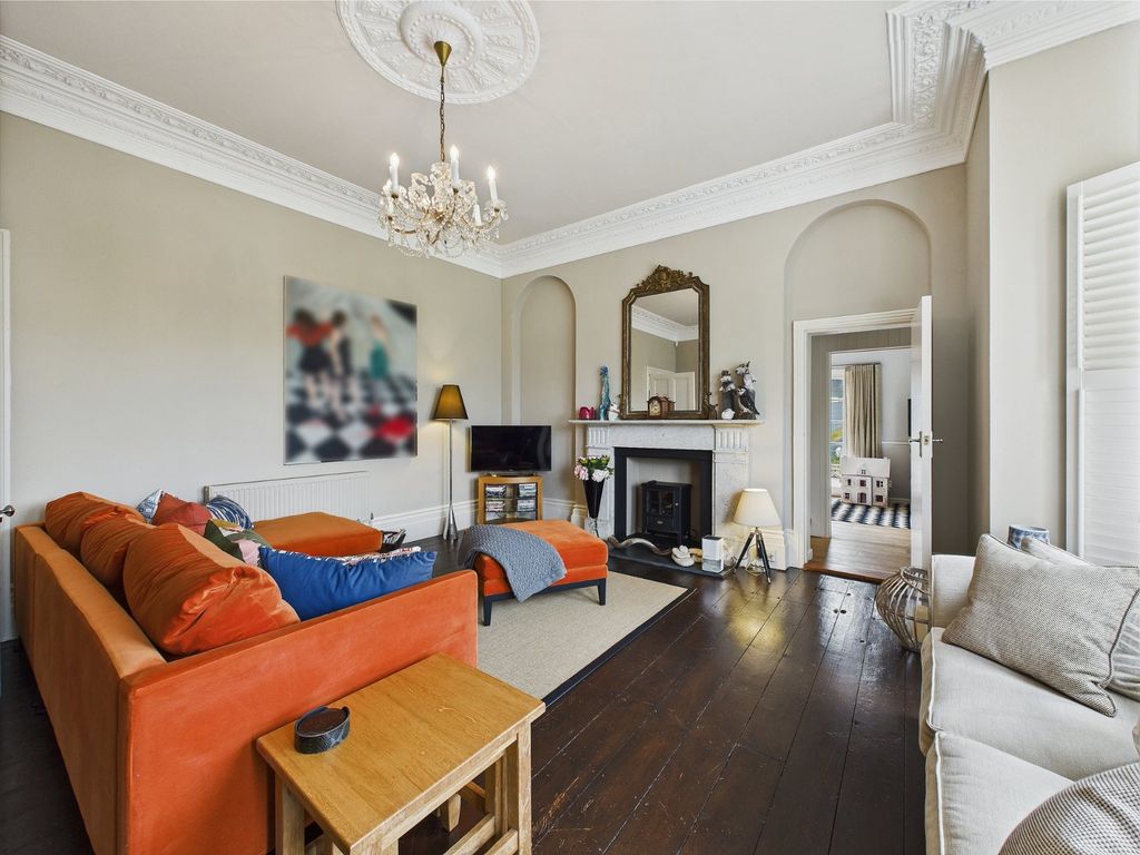 Property photo 3 of 17 Picture No. 11
