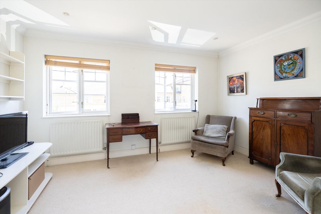 Property photo 3 of 16 Image