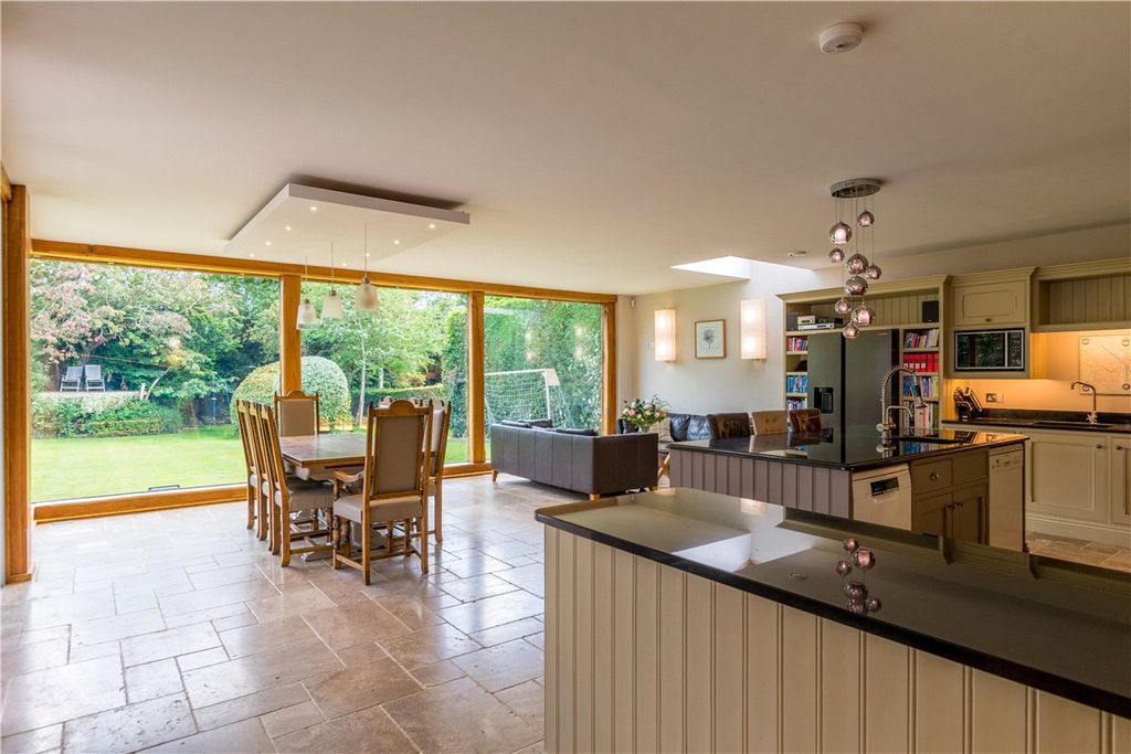 Property photo 2 of 35 Picture No. 60