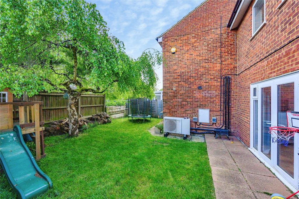 Property photo 2 of 15 Garden