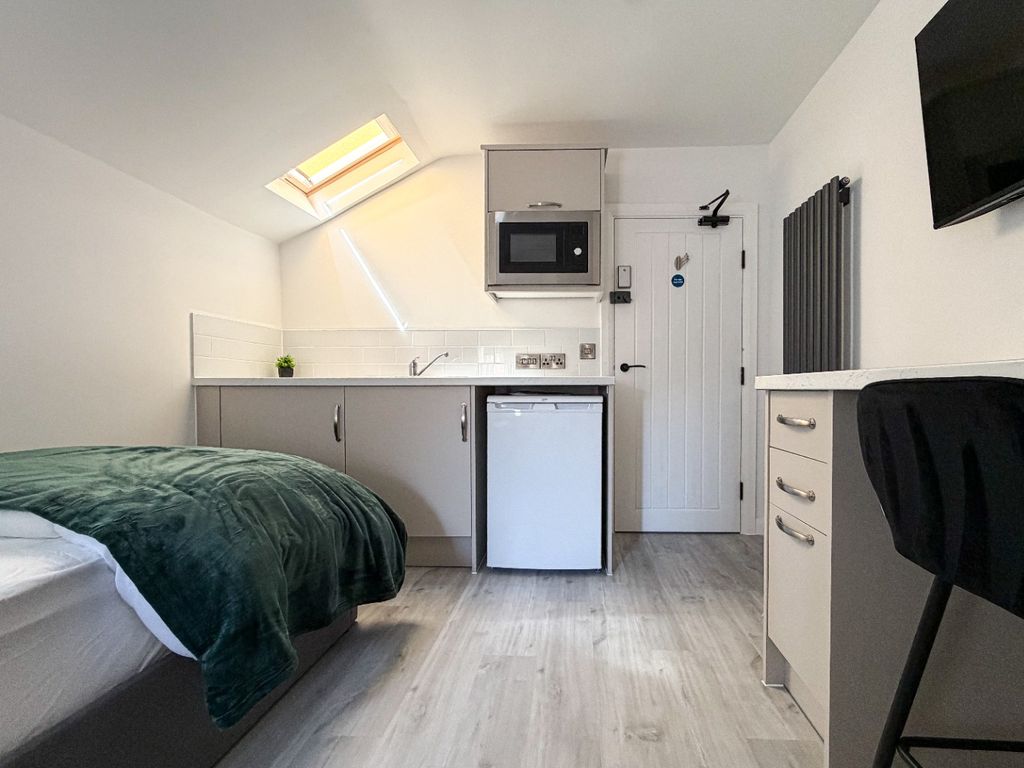 Property photo 3 of 7 5329813