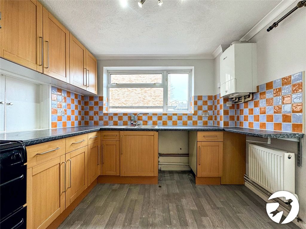 Property photo 3 of 20 Picture 3