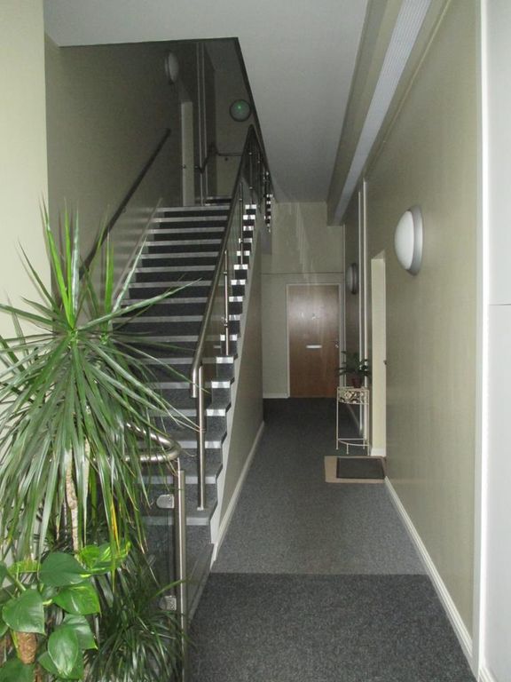 Property photo 2 of 16 175