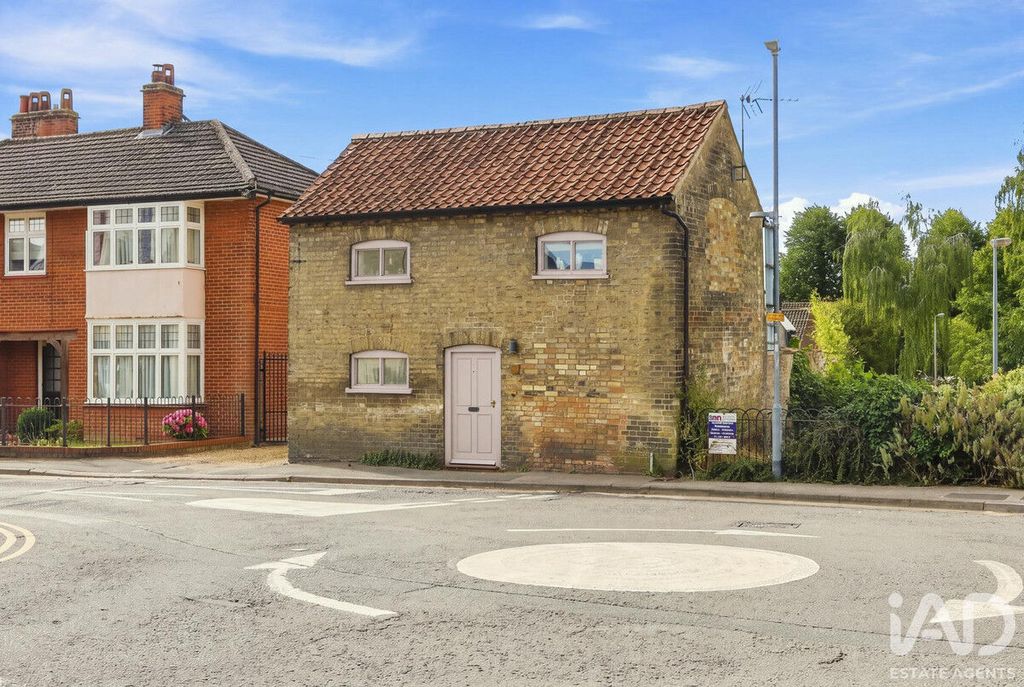 Property photo 2 of 16