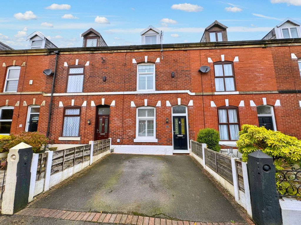 Property photo 1 of 22